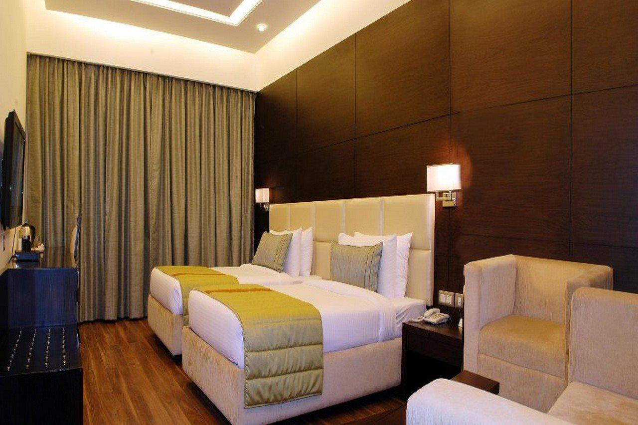 Africa Avenue Gk - 1 Hotell New Delhi Exteriör bild