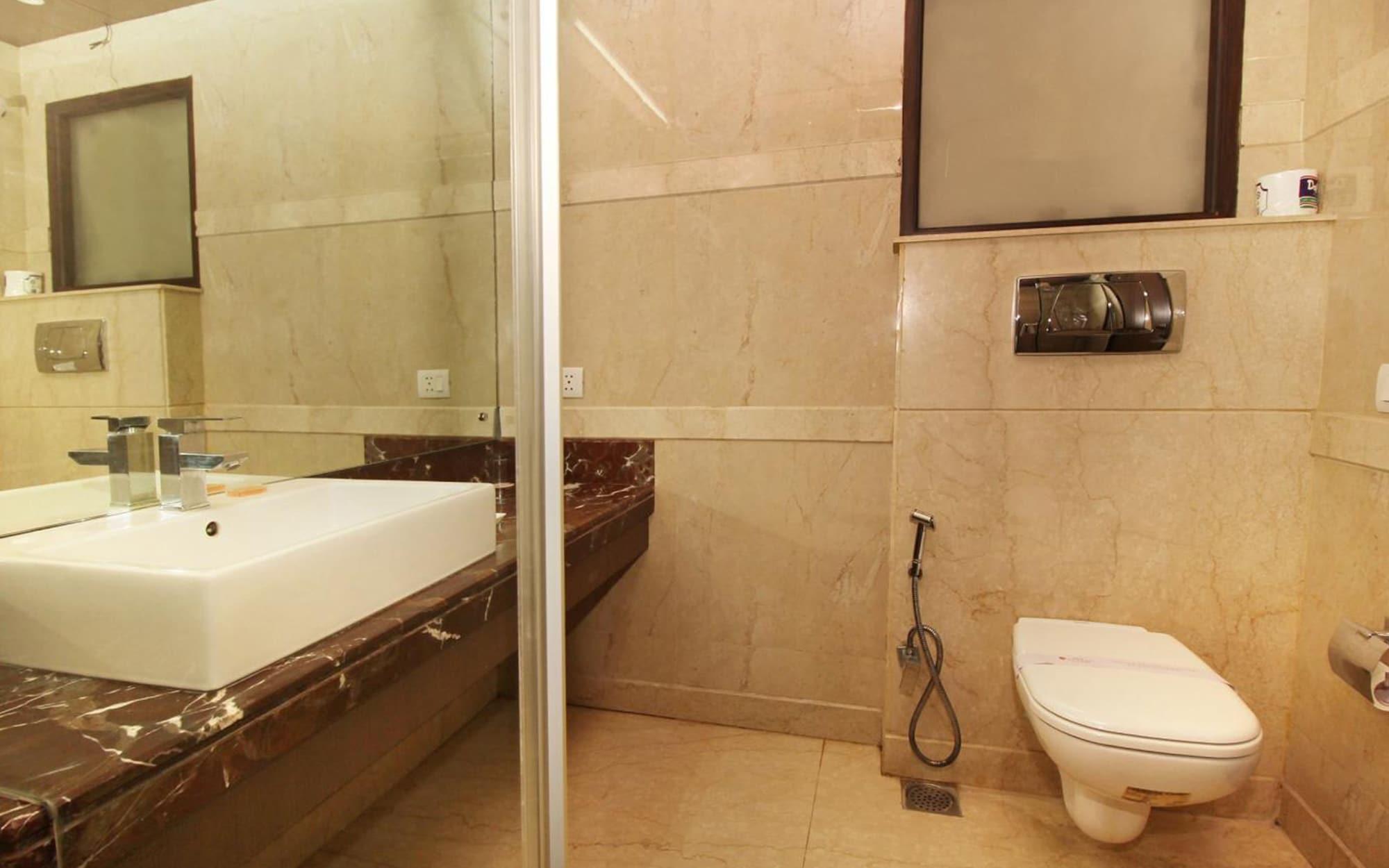 Africa Avenue Gk - 1 Hotell New Delhi Exteriör bild