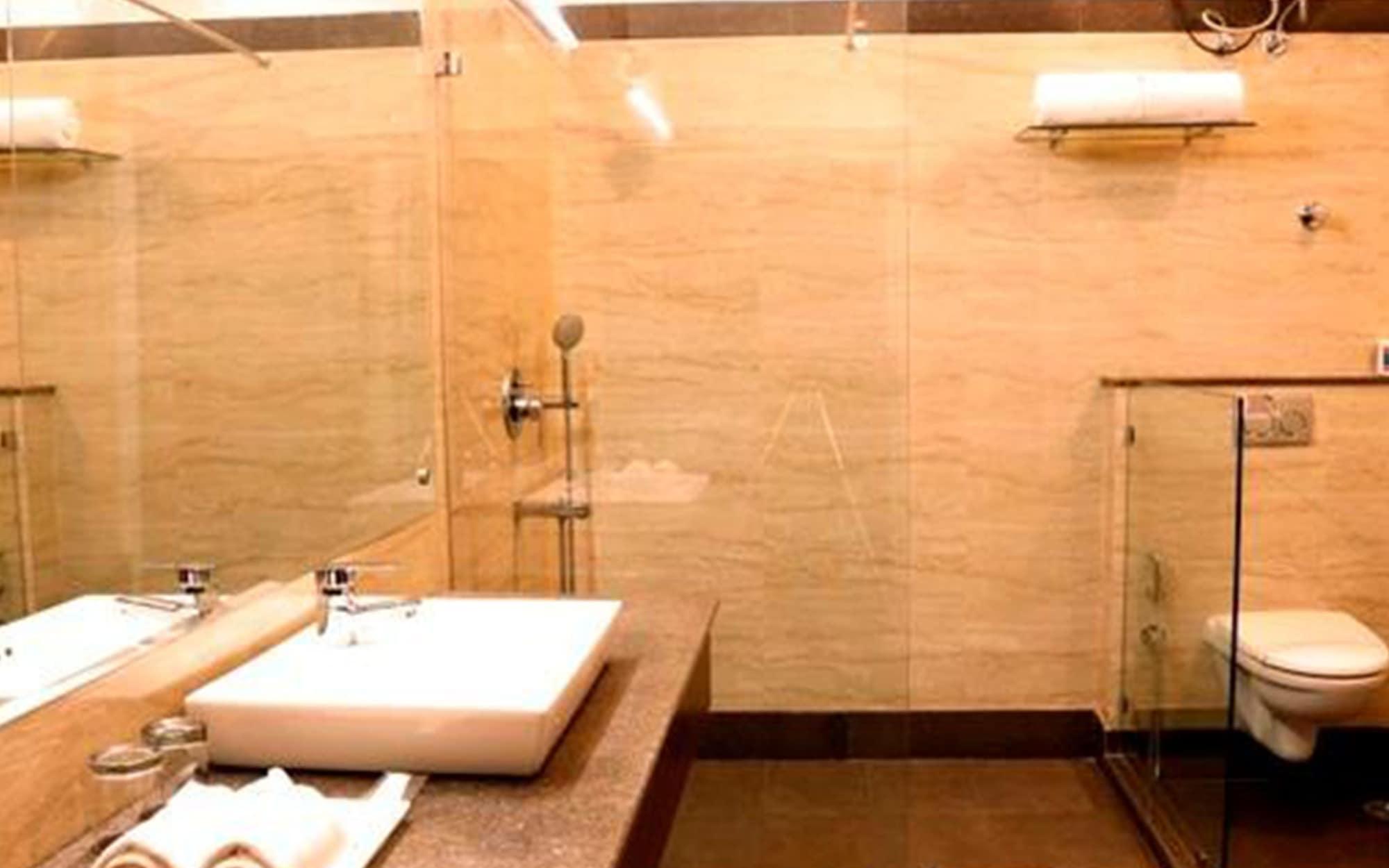 Africa Avenue Gk - 1 Hotell New Delhi Exteriör bild