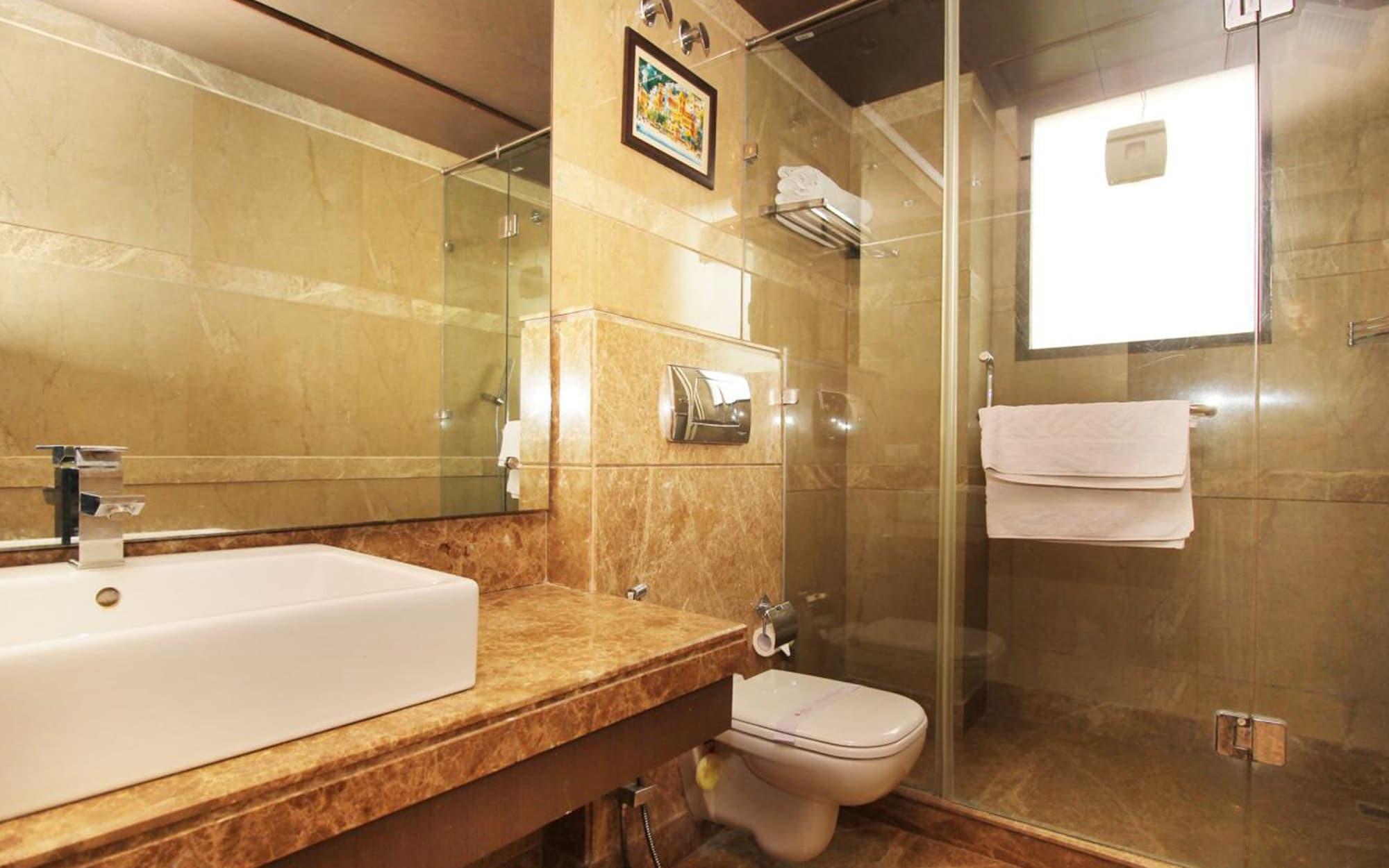 Africa Avenue Gk - 1 Hotell New Delhi Exteriör bild