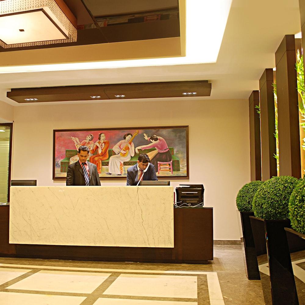 Africa Avenue Gk - 1 Hotell New Delhi Exteriör bild