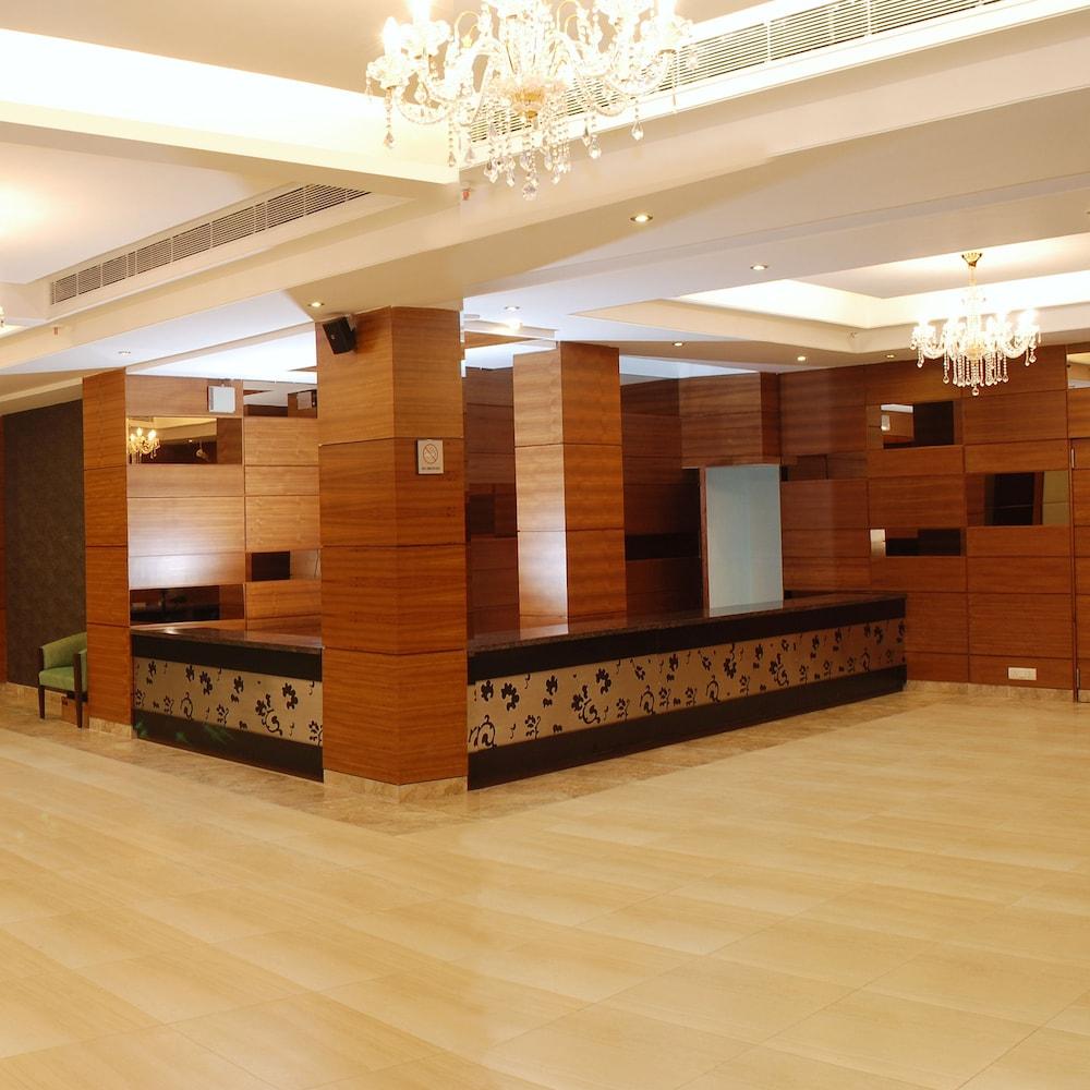 Africa Avenue Gk - 1 Hotell New Delhi Exteriör bild