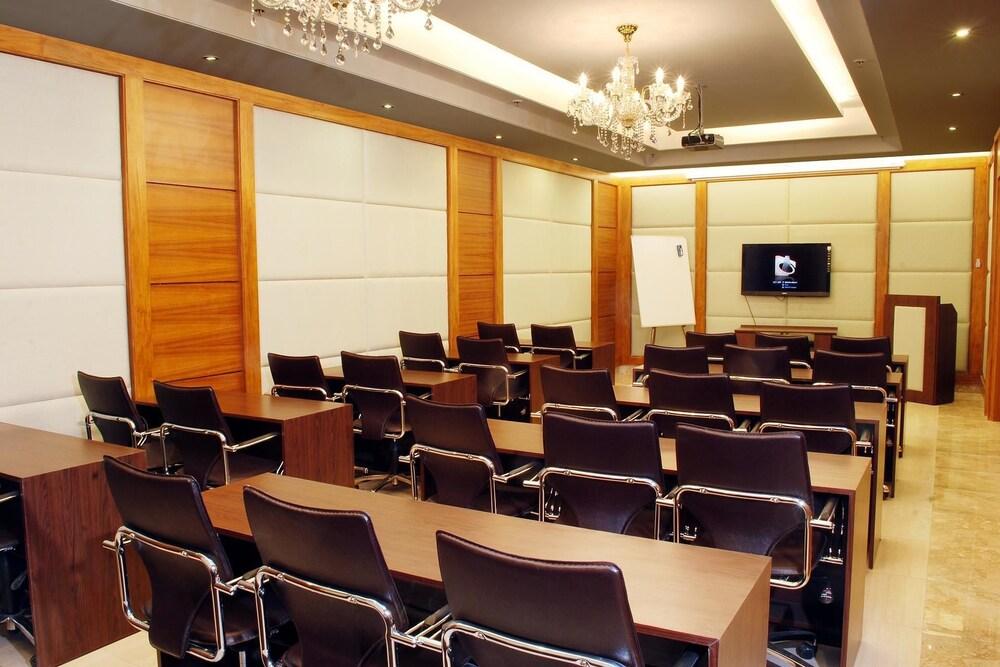 Africa Avenue Gk - 1 Hotell New Delhi Exteriör bild