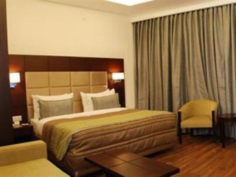 Africa Avenue Gk - 1 Hotell New Delhi Exteriör bild