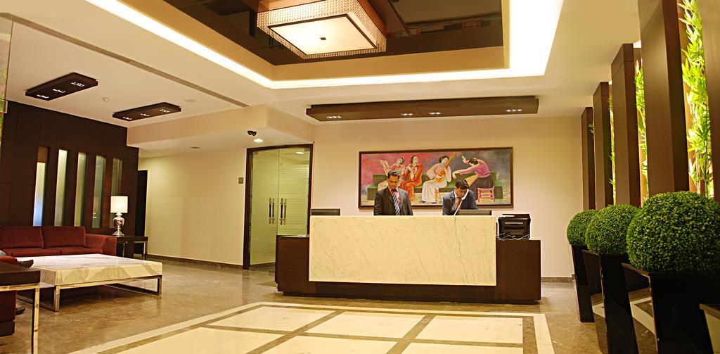 Africa Avenue Gk - 1 Hotell New Delhi Exteriör bild